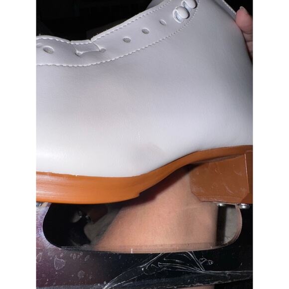 Riedell 121 Figure Skates new size 6 Leather made in USA women’s - Picture 7 of 9